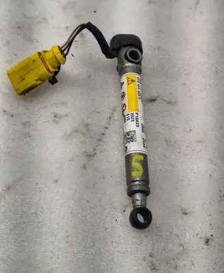 Porsche Cayenne (9Y0 9Y3) Bonnet Pedestrian Airbag Actuator 