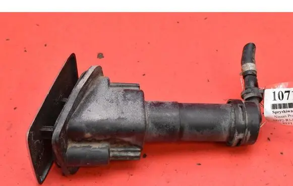 Nissan Primera Windshield washer spray nozzle 
