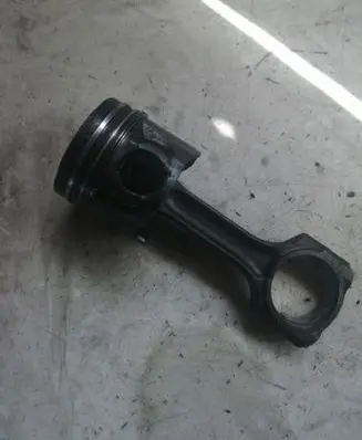 Citroen C8 Piston with connecting rod 085190