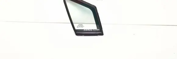 Toyota Avensis T270 Front door vent window glass four-door 6821505010D