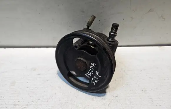 Mazda 323 F Power steering pump
