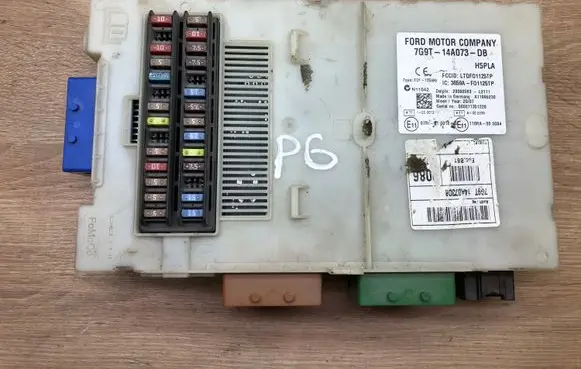 Ford Mondeo MK IV Fuse module 7G9T14A073DB