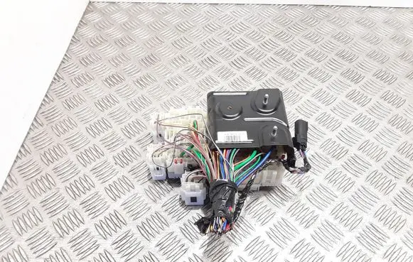 Ford Mondeo MK IV Fuse module