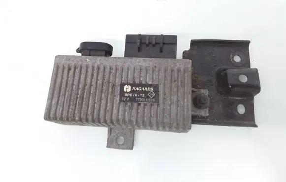 Volvo S40, V40 Glow plug pre-heat relay 7700111525