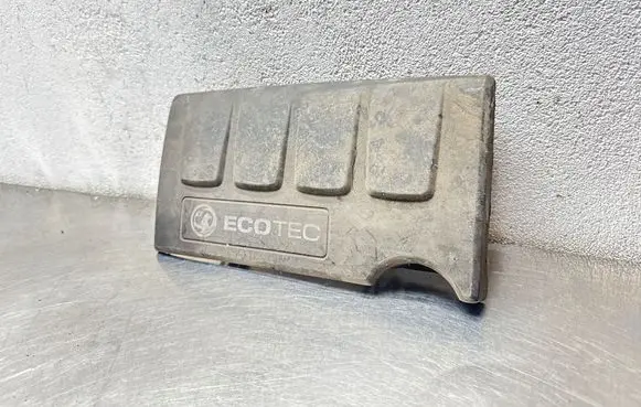 Opel Astra J Engine cover (trim) 55561433