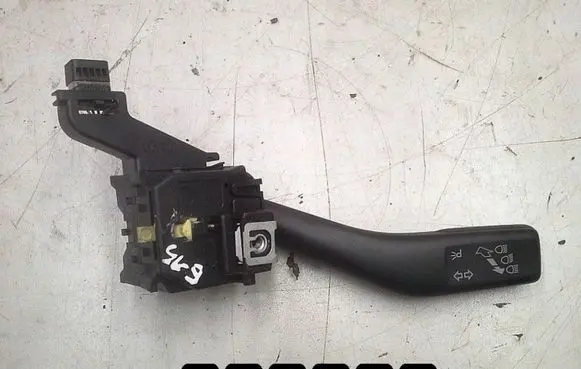 Skoda Octavia Mk2 (1Z) Other switches/knobs/shifts 1KO953513E