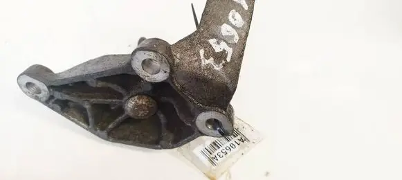 Saab 9-5 Engine mounting bracket 5063284