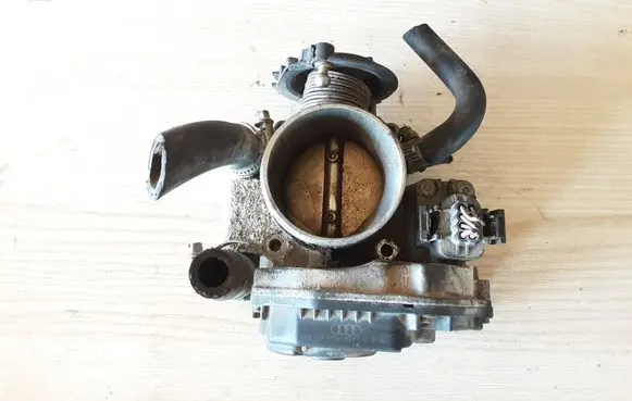 Audi A4 S4 B5 8D Throttle valve 408237210