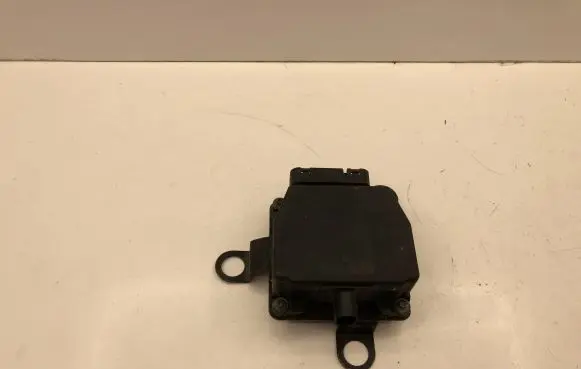 Volkswagen Touran I Turbo solenoid valve 6Q0906625