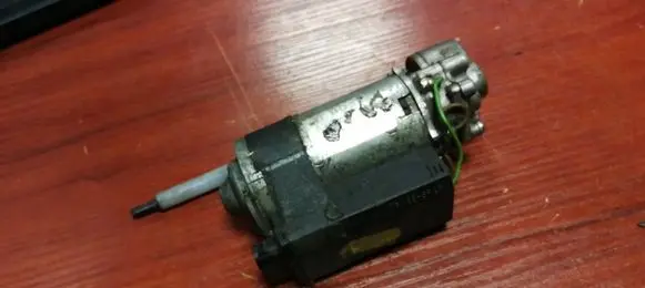BMW X5 E53 Steering column adjust motor 6903945