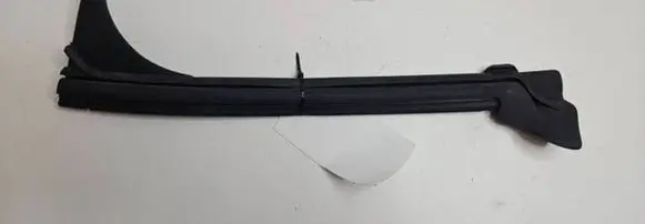BMW 4 G22 G23 G24 G26 Rear glass trim 7482712