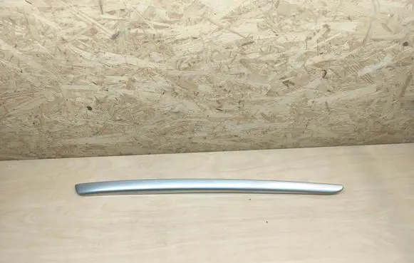 Mercedes-Benz ML W164 Front door trim bar A1647200522