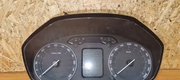 Skoda Octavia Mk2 (1Z) Speedometer (instrument cluster) 1z0920842d