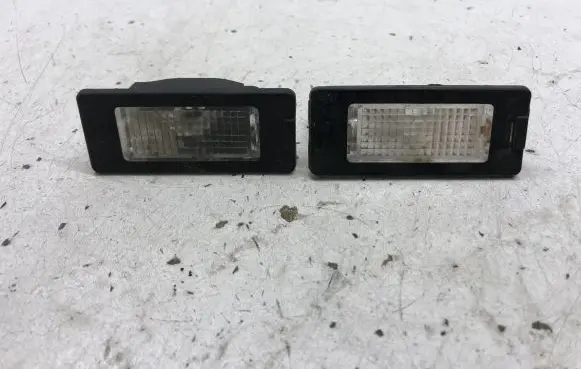 Volkswagen Golf VI Number plate light 5N0943021 1K9943021A