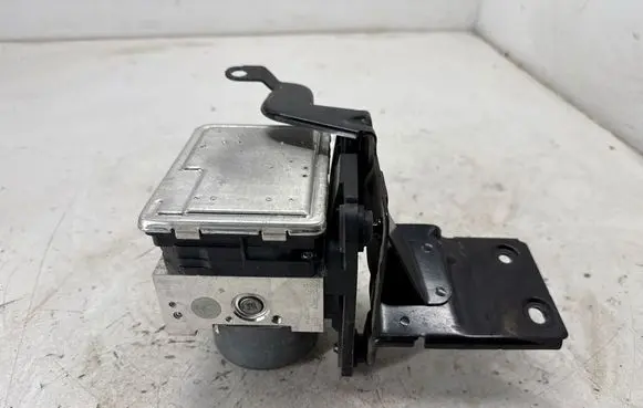 Audi Q3 F3 ABS Pump 5Q0614517FD