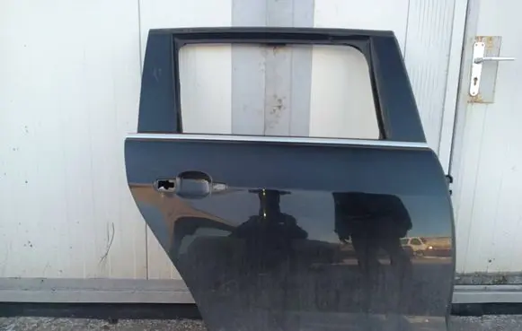 Peugeot 5008 Rear door 