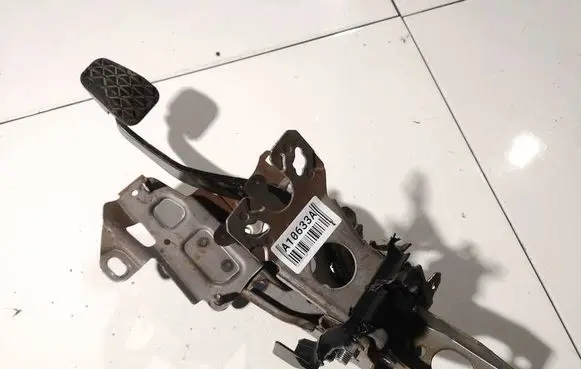 Ford Fiesta Brake pedal 