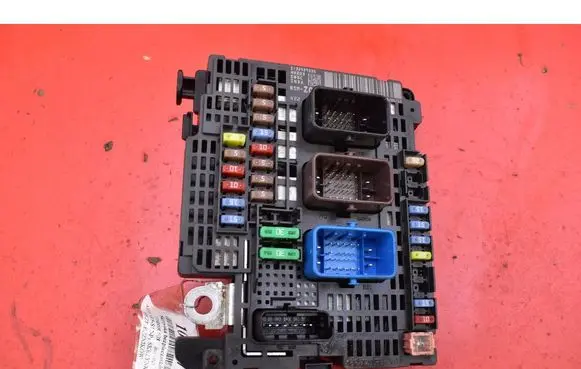 Peugeot 508 RXH Fuse box set 9810296480