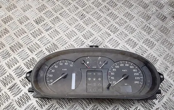 Renault Scenic RX Speedometer (instrument cluster) 8200038772