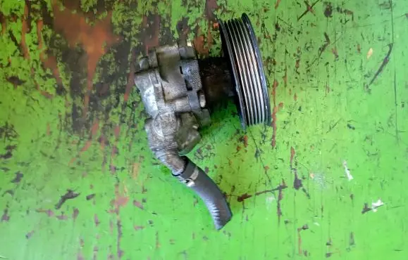 Audi A4 S4 B8 8K Power steering pump