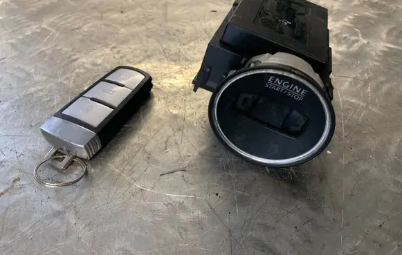 Volkswagen PASSAT B6 Ignition lock 3C0905843R