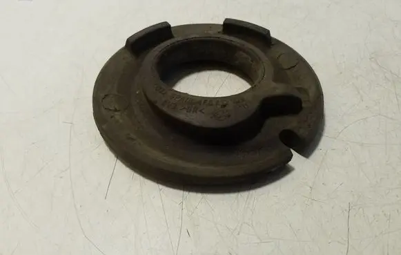 Audi A6 S6 C6 4F Front coil spring rubber mount 4F0412109