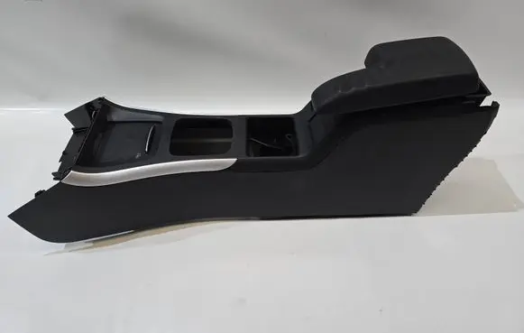 Mercedes-Benz B W245 Center console 
