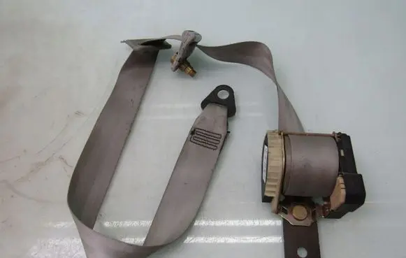 Renault Scenic I Front seatbelt 432478