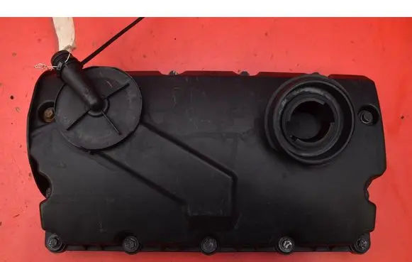 Volkswagen PASSAT B5.5 Rocker cam cover 