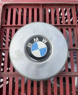BMW 5 E12 Original wheel cap