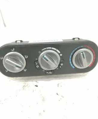Jeep Cherokee Climate control unit 05058299AE