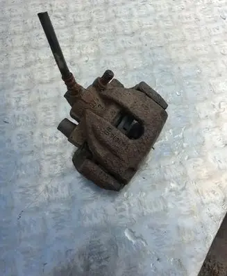 Volvo 850 Rear brake caliper