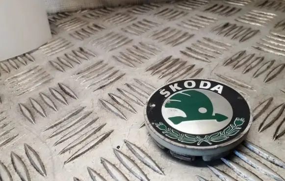 Skoda Superb B6 (3T) Original wheel cap 6U0601151L