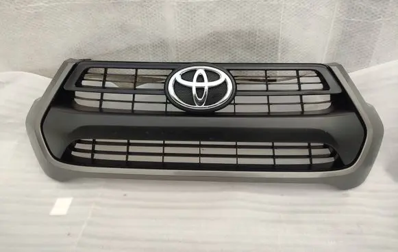 Toyota Hilux VIII Front grill 531110KB80 531000KJ91 531000KT21