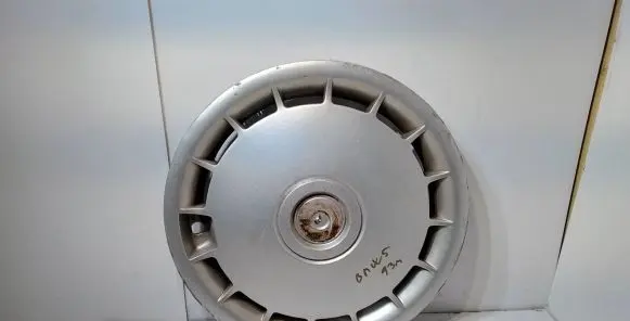 BMW 5 E34 R15 wheel hub/cap/trim 36131129843
