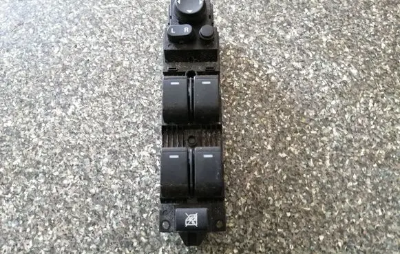 Mazda 6 Electric window control switch GDN366350A