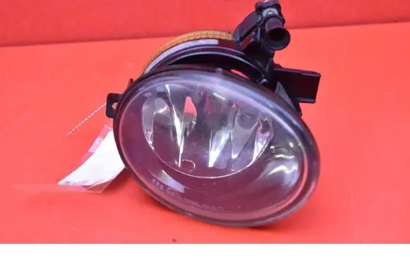 Volkswagen Golf V Front fog light 168615-01