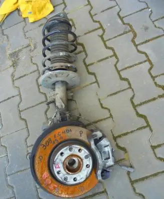 Peugeot 308 Front wheel hub spindle knuckle