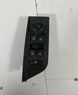 Skoda Octavia Mk4 Electric window control switch 5Q0959857D