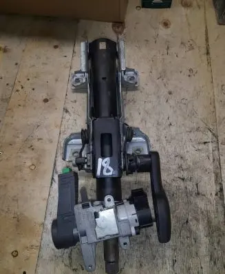 Volvo V70 Steering wheel axle P30680270 T430404142