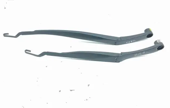 KIA Optima Front wiper blade arm