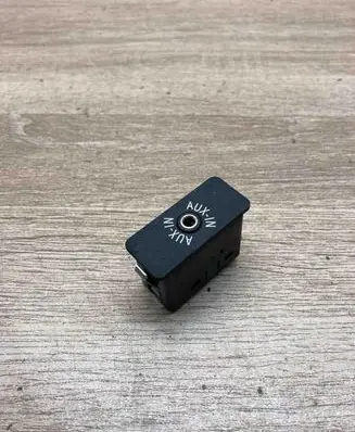 BMW 3 E90 E91 AUX in-socket connector 9237655