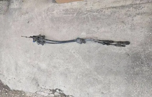 Toyota Corolla Verso E121 Gear shift cable linkage 