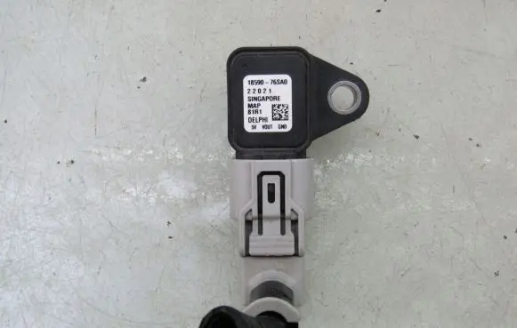 Suzuki SX4 S-Cross Air pressure sensor 1859076SA0