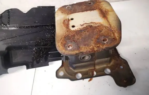 Chevrolet Captiva Front bumper mounting bracket