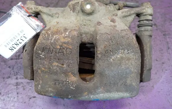 Skoda Octavia Mk3 (5E) Front brake caliper