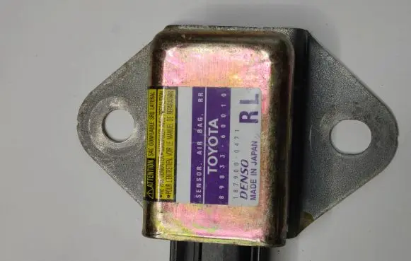 Toyota Land Cruiser (J120) Airbag deployment crash/impact sensor 8983360010 1879000471