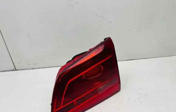 Volkswagen Touran II Tailgate rear/tail lights 