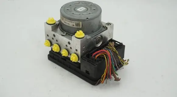 BMW 3 F30 F35 F31 ABS Pump 6869725 6869726