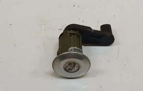 Renault Scenic I Front door lock (next to the handle)